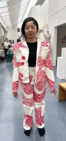 Full view of the red printed look